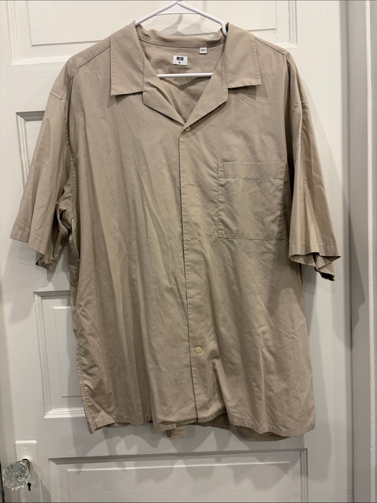 Uniqlo Other - Uniqlo Taupe Camp Collar Short Sleeve Shirt